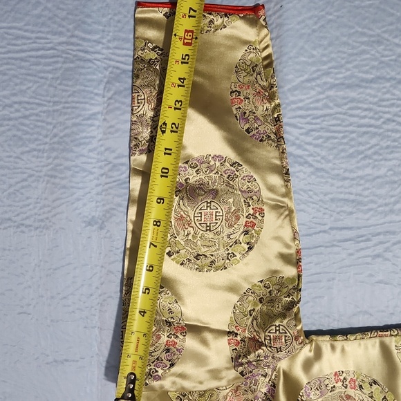 Tradiotional ChineseKids Cream and Red Set Size 15. - Picture 9 of 15